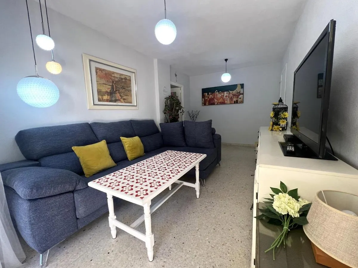 Marbella Central Comfy By Homing Apartment